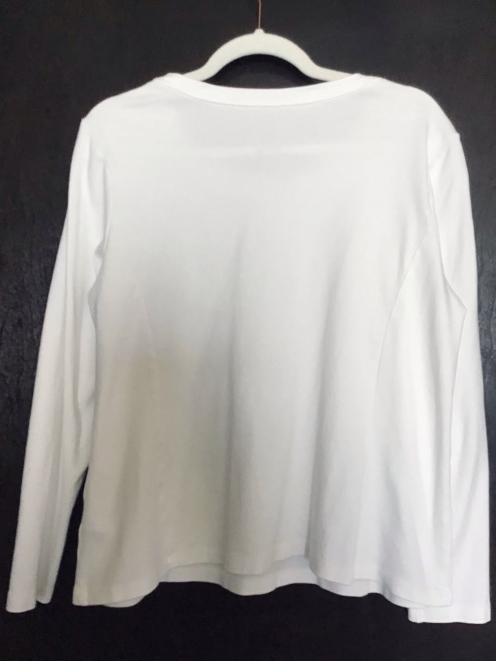 Isaac Mizrahi 3 Tees.  White Crew Neck LS & Tan and Navy V Necks 3/4 Sleeves - Picture 4 of 14